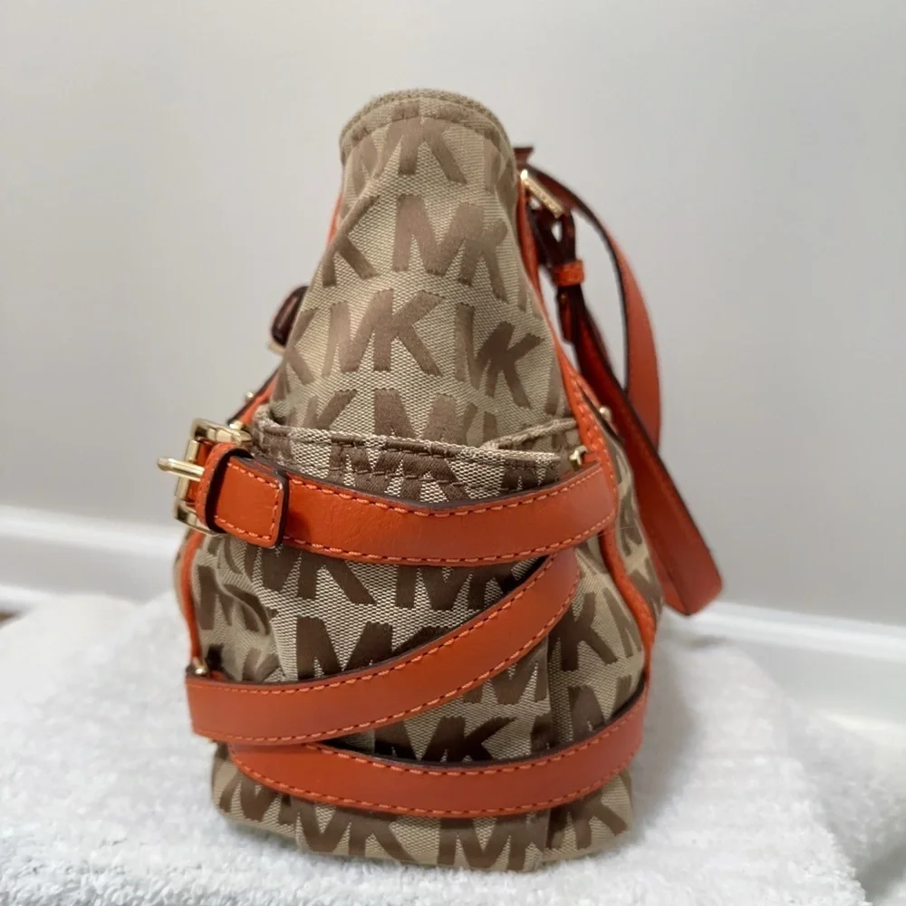 MICHAEL KORS SIGNATURE MONOGRAM GANSEVOORT BEIGE TANGERINE SATCHEL BAG